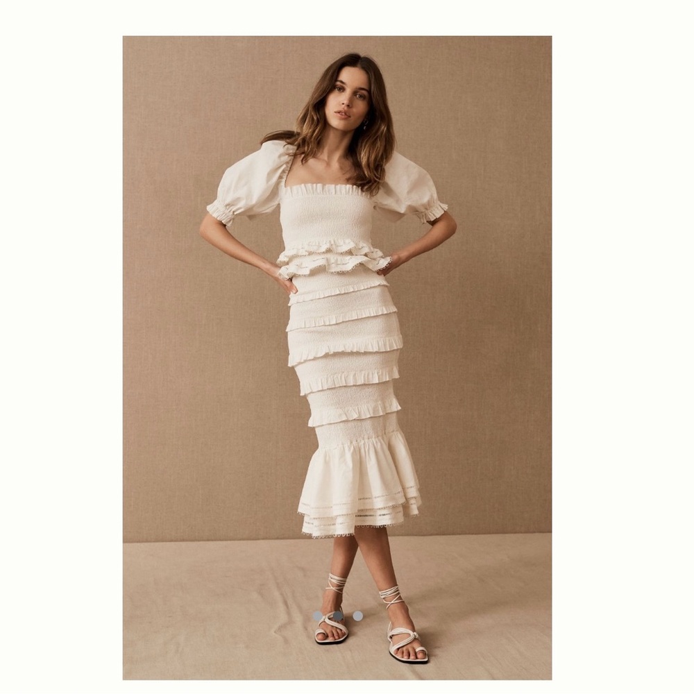NWT V. Chapman Leilani And Linnea Set in Natural. Size 12.